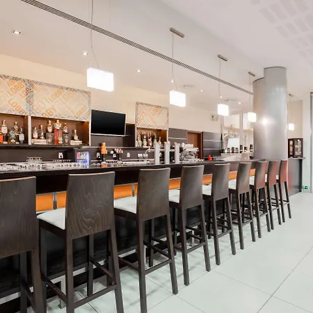 俄斯特拉发克拉丽奥酒店