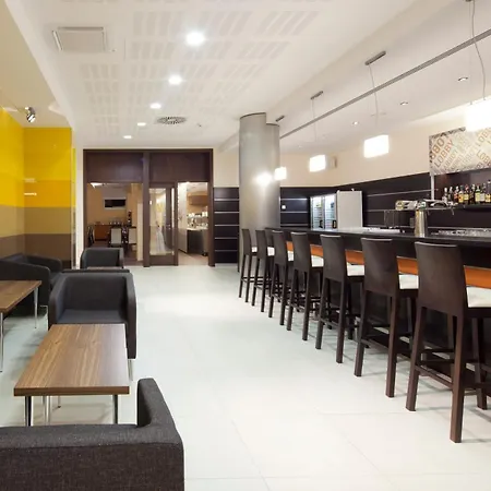 俄斯特拉发克拉丽奥酒店